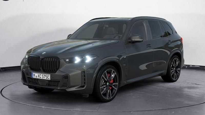 Grå Begagnad 2026 BMW X5 Shadowline SUV | 1 149 900 kr - Bild 1/4