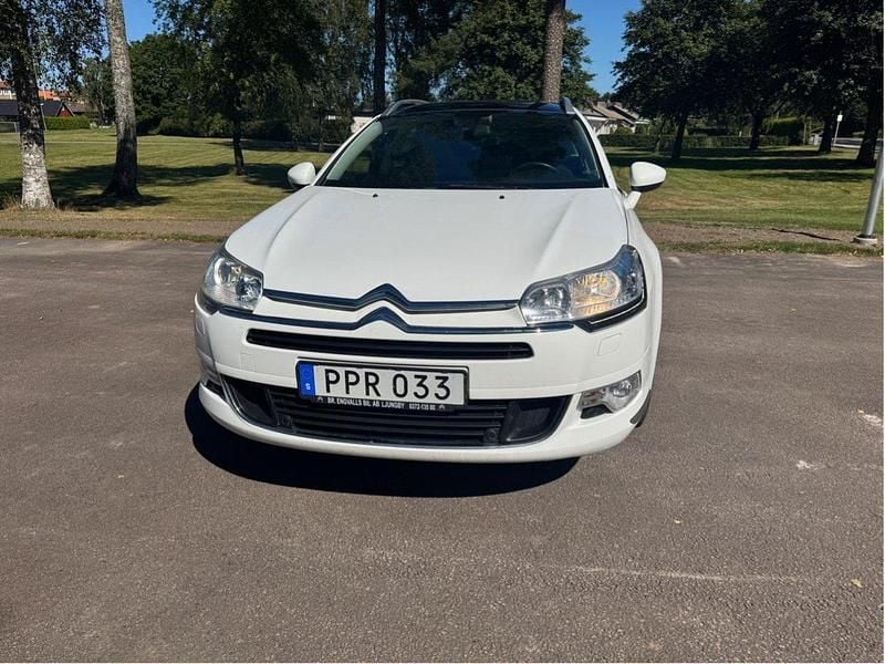 Vit Begagnad 2015 Citroën C5 Kombi | 59 900 kr (Bra pris) - Bild 1/4