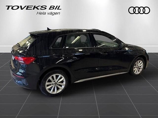 Begagnad Audi A3 Proline 150 HK (110 kW) 2022 Brilliantsvart Sedan