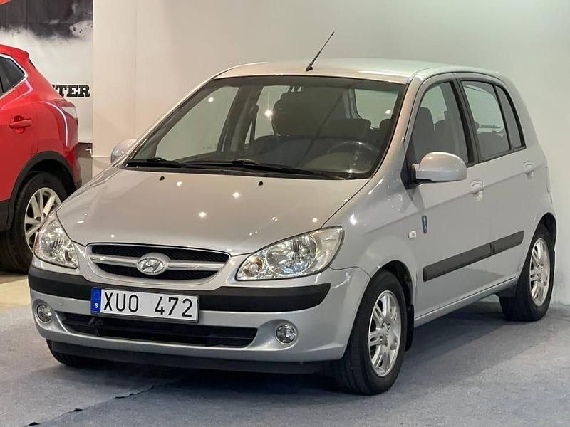 Silver Begagnad 2006 Hyundai Getz Halvkombi | 54 900 kr (Lite dyr) - Bild 1/4