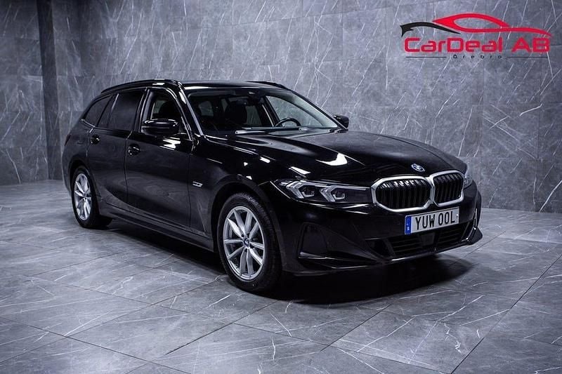 Begagnad BMW 330 Shadowline 292 HK (214 kW) 2023 Svart Kombi