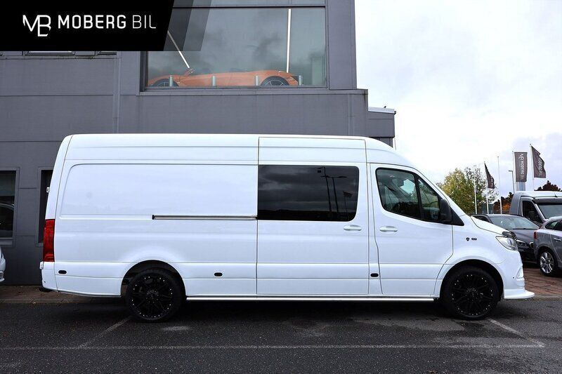 Vit Begagnad 2023 Mercedes Sprinter Van | 799 900 kr - Bild 1/3