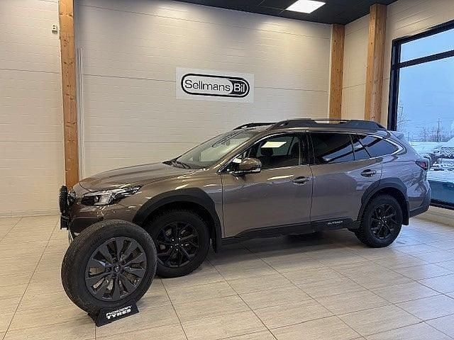 Ljusbrun Begagnad 2023 Subaru Outback Kombi | 429 000 kr (Marknadspris) - Bild 1/4