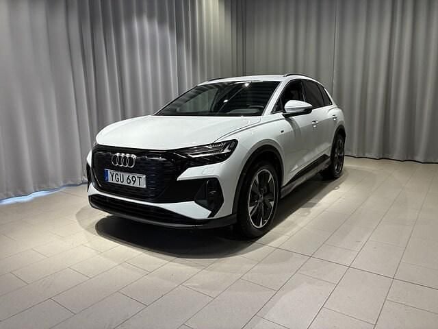 Begagnad Audi Q4 e-tron S-Line 210 kW (286 HK) 2025 Vit SUV