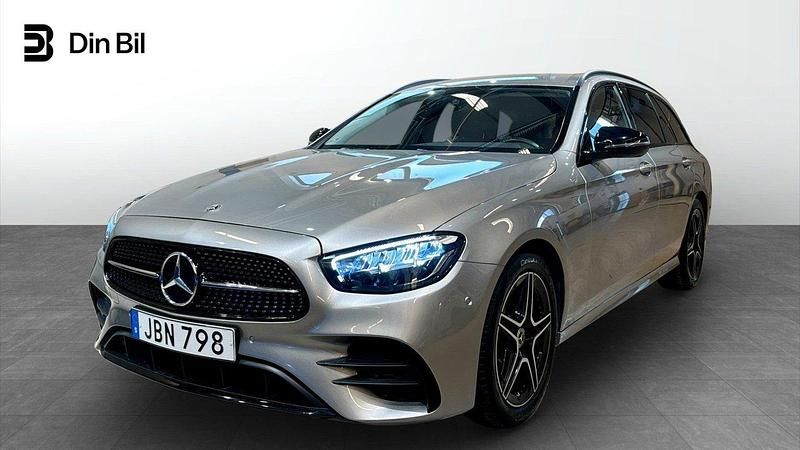 Silver Begagnad 2022 Mercedes E220 AMG Kombi | 439 900 kr (Marknadspris) - Bild 1/4