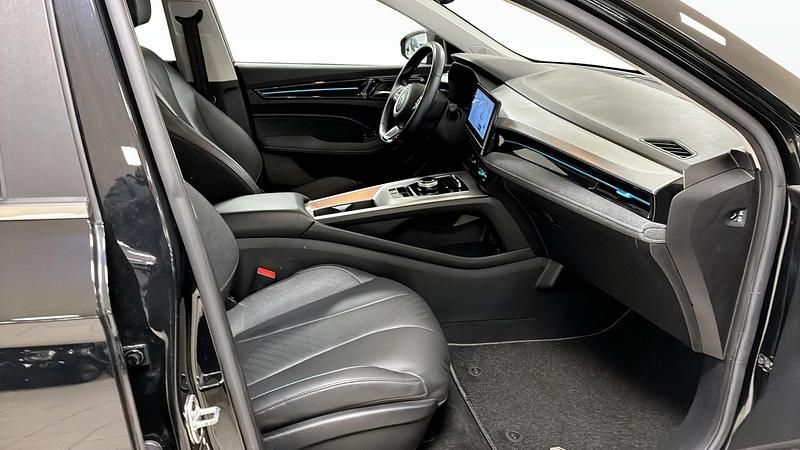 Begagnad MG MG5 EV Luxury 130 kW (177 HK) 2022 Svart Kombi