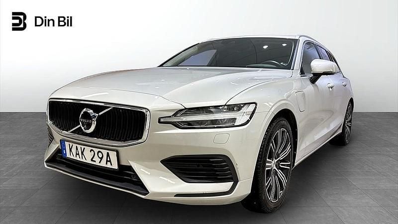 Vit Begagnad 2019 Volvo V60 Momentum Kombi | 269 900 kr (Superpris) - Bild 1/4