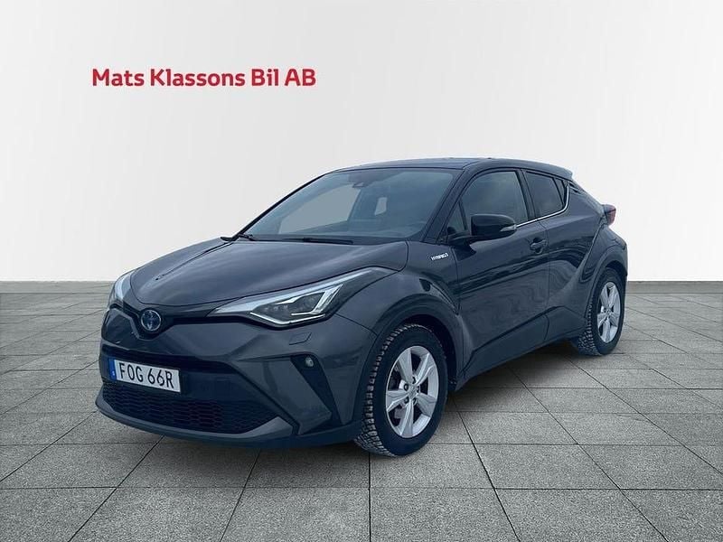Grå Begagnad 2020 Toyota C-HR Executive SUV | 239 000 kr (Marknadspris) - Bild 1/4