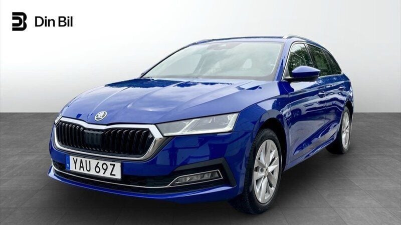 Blå (energy blue) Begagnad 2023 Skoda Octavia Style Kombi | 329 900 kr (Marknadspris) - Bild 1/4