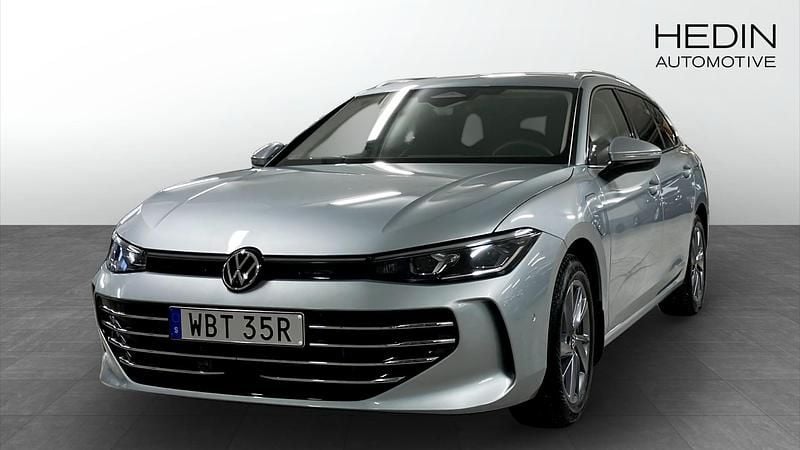 Begagnad VW Passat Elegance 177 HK (130 kW) 2024 Silver Kombi