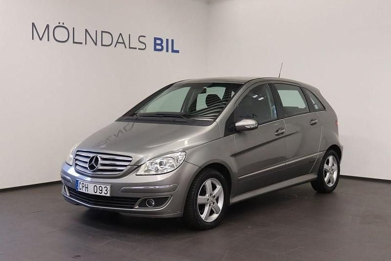 Grå Begagnad 2007 Mercedes B200 Minibuss | 89 900 kr (Dyr) - Bild 1/4