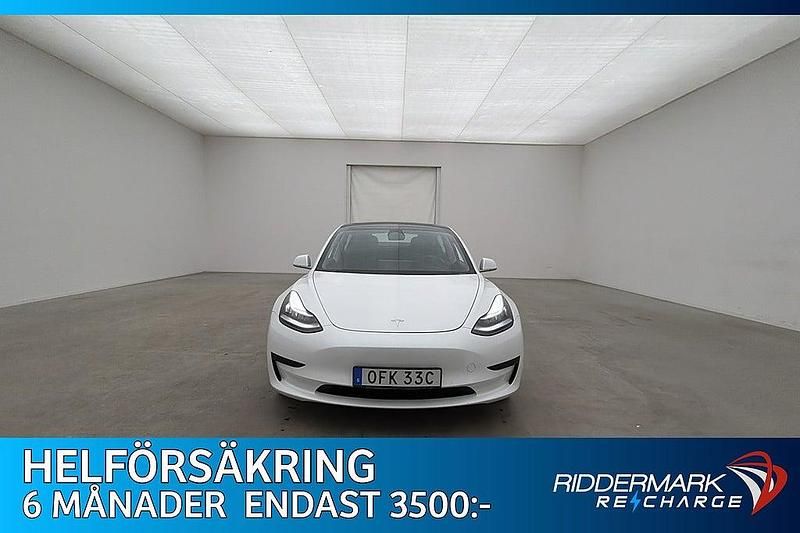 Begagnad Tesla Model 3 Standard Range Plus 239 kW (325 HK) 2020 Vit Sedan
