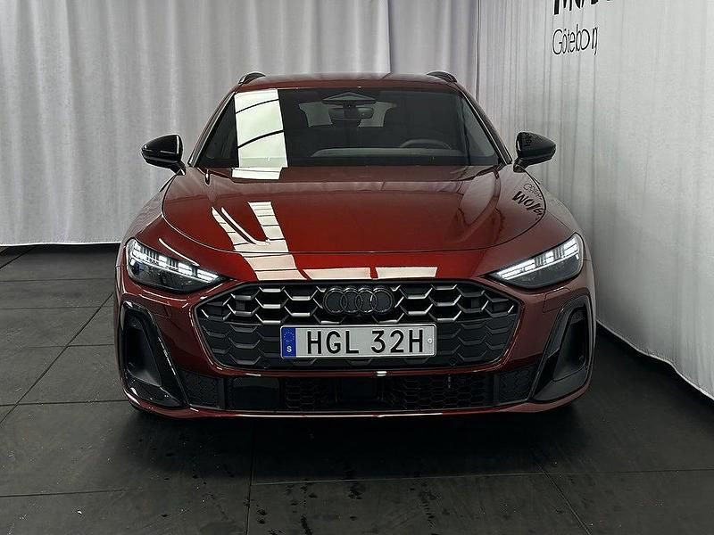 Ny Audi A5 Sport 2025 Röd Kombi