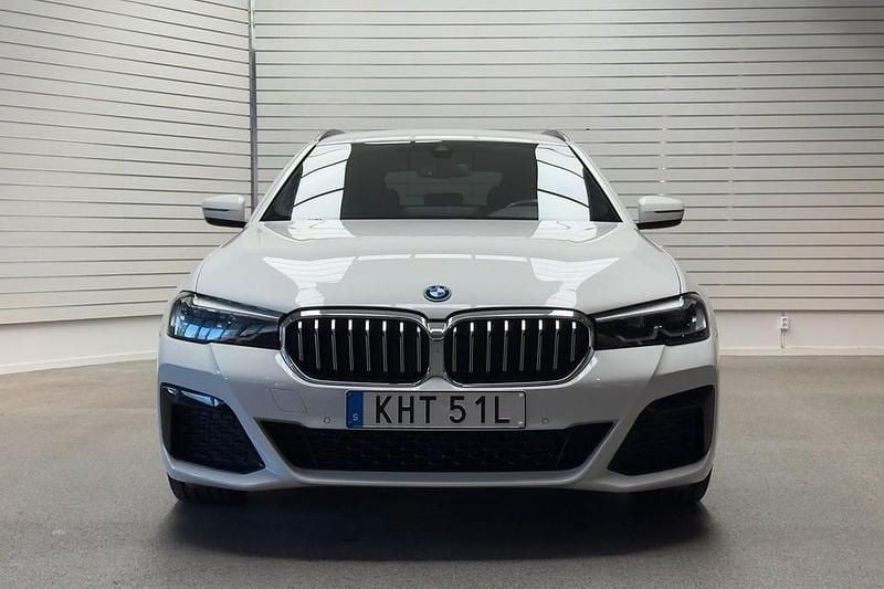 Begagnad BMW 530 M Sport 292 HK (214 kW) 2023 Alpinvit Kombi