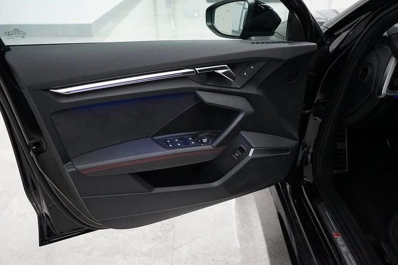 Begagnad Audi RS3 Sportback 400 HK (294 kW) 2022 Svart Halvkombi