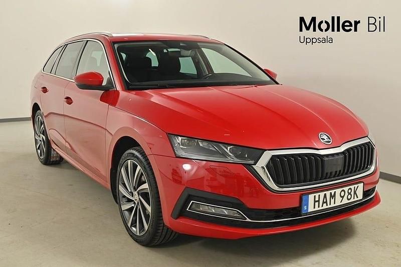 Velvet red metallic Begagnad 2021 Skoda Octavia Style Kombi | 269 000 kr (Bra pris) - Bild 1/4