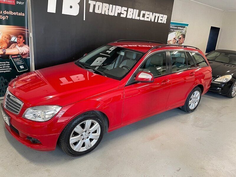 Ljusröd Begagnad 2008 Mercedes C180 Kombi | 59 900 kr (Bra pris) - Bild 1/4
