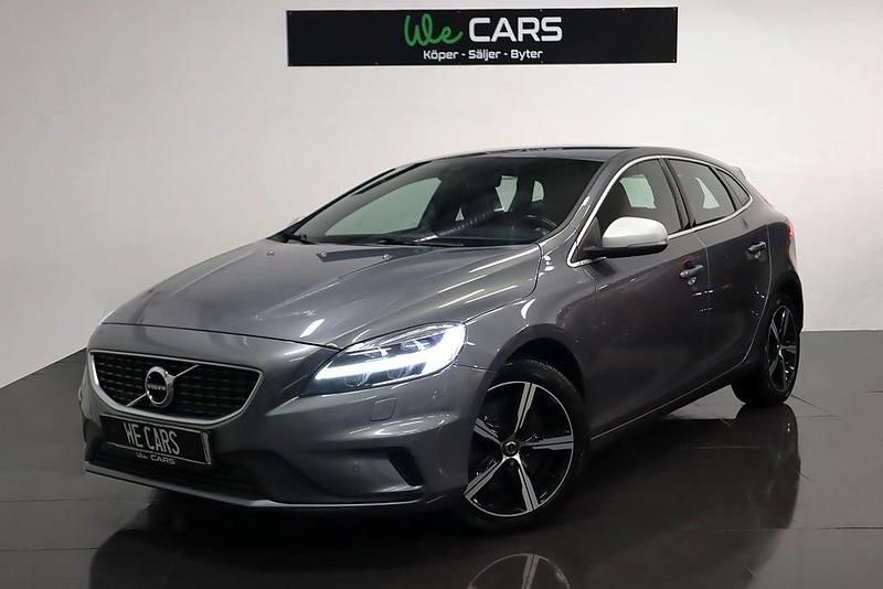 Begagnad 2019 Volvo V40 R-Design Momentum Halvkombi | 184 900 kr - Bild 1/4
