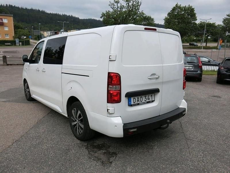 Begagnad Toyota Proace 177 HK (130 kW) 2018 Vit Minibuss