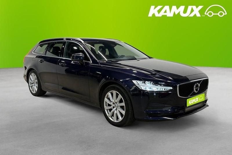 Begagnad Volvo V90 Momentum 190 HK (139 kW) 2019 Blå Kombi
