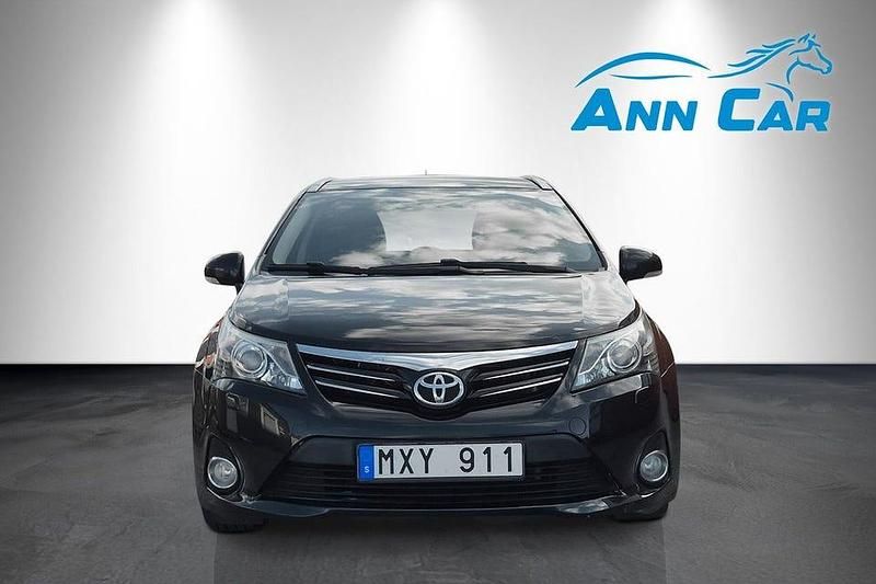 Svart Begagnad 2011 Toyota Avensis Kombi | 114 999 kr (Dyr) - Bild 1/4