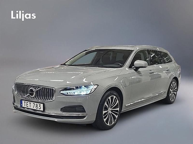 Grå Begagnad 2023 Volvo V90 Core Kombi | 415 000 kr (Marknadspris) - Bild 1/4