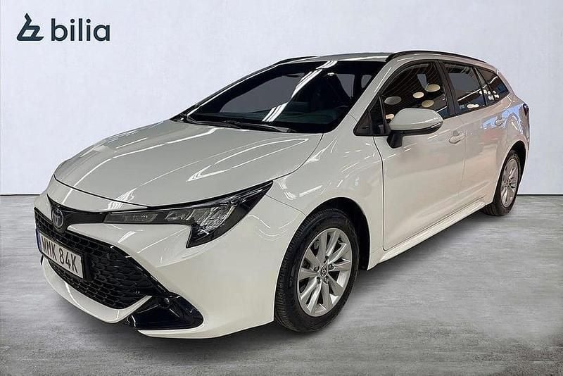 Begagnad Toyota Corolla Active 141 HK (103 kW) 2023 Vit Kombi