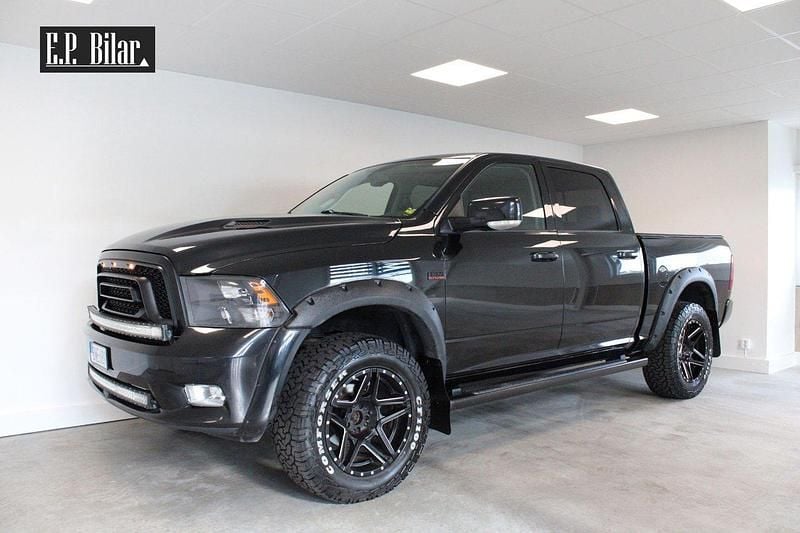 Svart Begagnad 2009 Dodge Ram SE Pickup | 219 800 kr (Lite dyr) - Bild 1/4