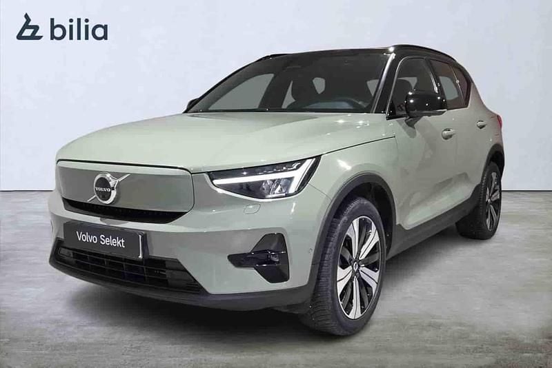 Begagnad Volvo XC40 Single Motor 175 kW (238 HK) 2023 Grön SUV