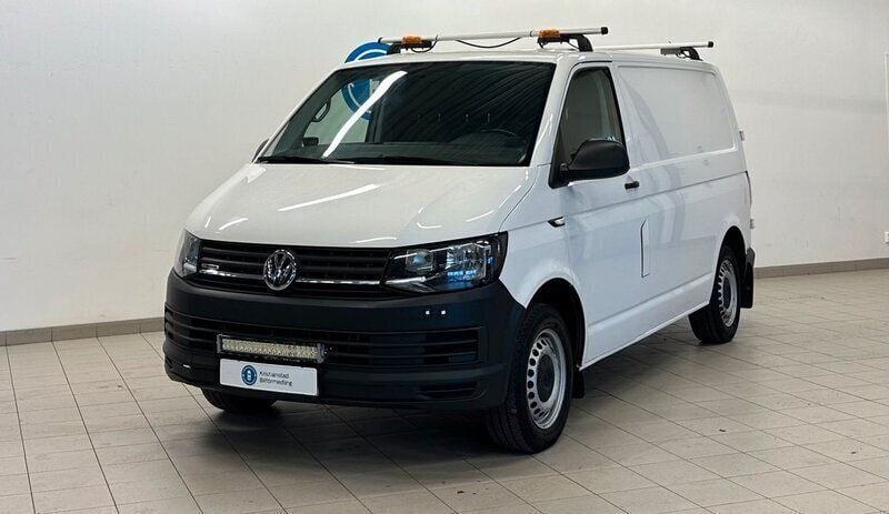 Vit Begagnad 2016 VW T6 Van | 199 900 kr (Superpris) - Bild 1/4