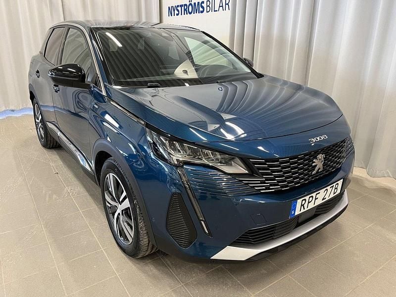 Blå (blåmetallic) Begagnad 2022 Peugeot 3008 Allure SUV | 249 900 kr (Bra pris) - Bild 1/4