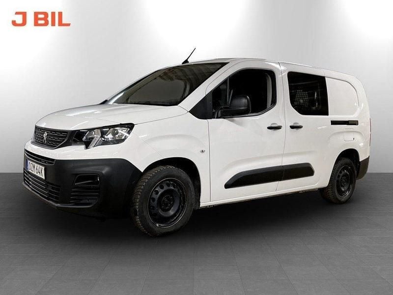 Vit Begagnad 2021 Peugeot Partner Minibuss | 209 900 kr - Bild 1/3