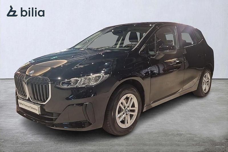 Begagnad BMW 225 Active Tourer Shadowline 245 HK (180 kW) 2025 Svart Minibuss