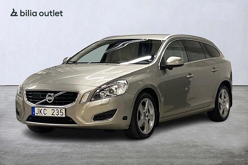 Ljusbrun Begagnad 2012 Volvo V60 Summum Kombi | 144 900 kr (Bra pris) - Bild 1/3