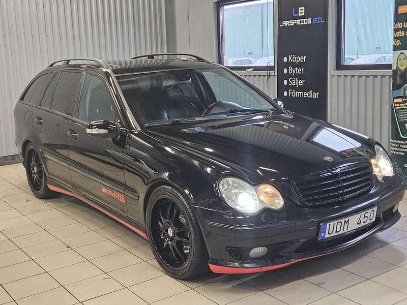 Svart Begagnad 2002 Mercedes C32 AMG Avantgarde Kombi | 79 900 kr - Bild 1/4