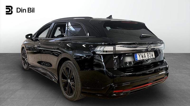 Begagnad VW ID.7 Pro 210 kW (286 HK) 2025 Svart Kombi