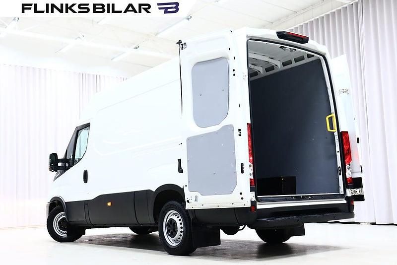 Begagnad Iveco Daily 136 HK (100 kW) 2023 Vit Van