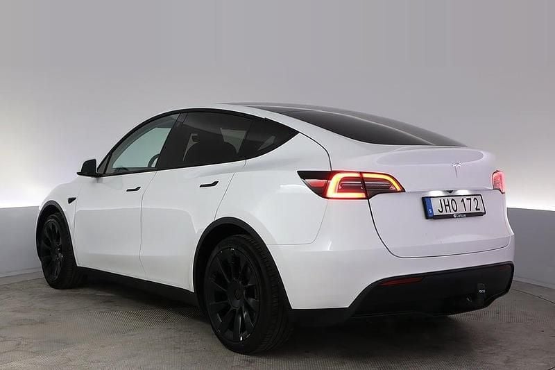 Begagnad Tesla Model Y Standard Range 250 kW (340 HK) 2022 Vit SUV