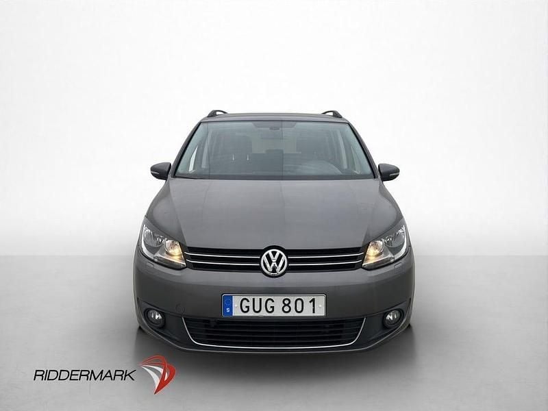 Begagnad VW Touran 140 HK (102 kW) 2015 Grå Minibuss