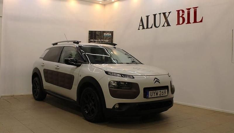 Vit Begagnad 2014 Citroën C4 Cactus Halvkombi | 64 900 kr (Bra pris) - Bild 1/4