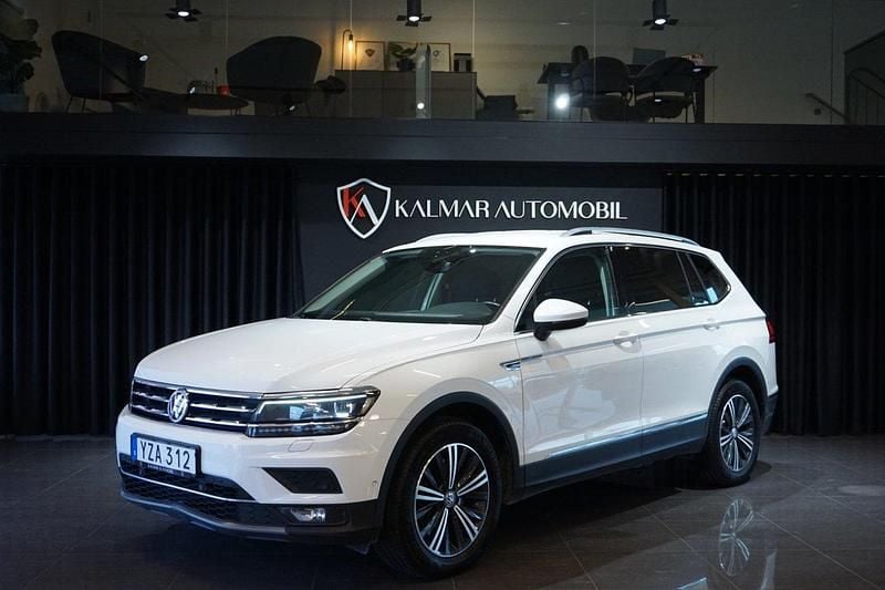 Vit Begagnad 2018 VW Tiguan Allspace GT SUV | 249 900 kr (Bra pris) - Bild 1/4