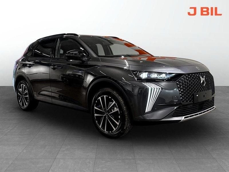 Grå Ny 2025 DS Automobiles DS7 Crossback SUV | 469 900 kr (Lite dyr) - Bild 1/4