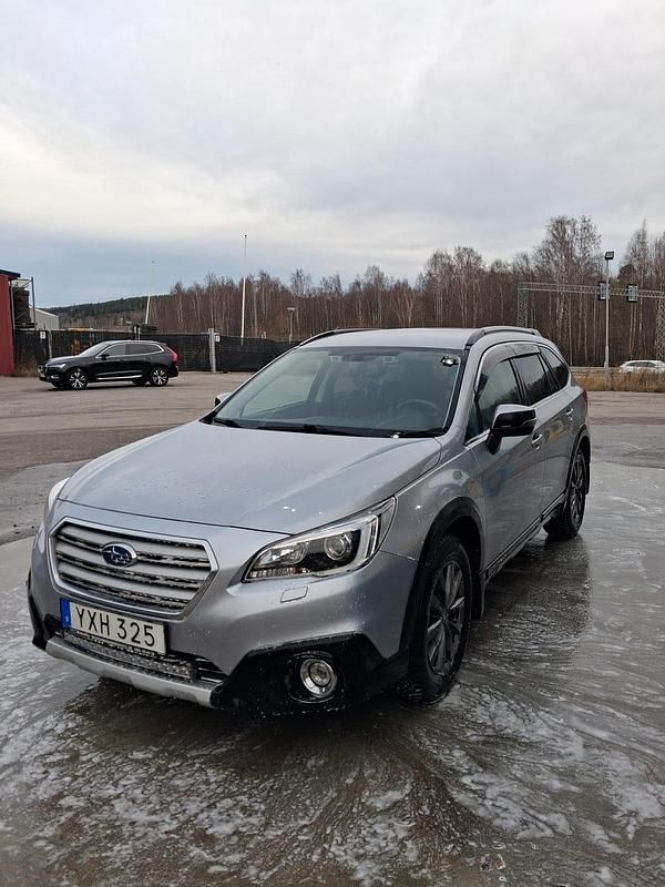 Begagnad 2017 Subaru Outback Kombi | 245 000 kr (Lite dyr) - Bild 1/4