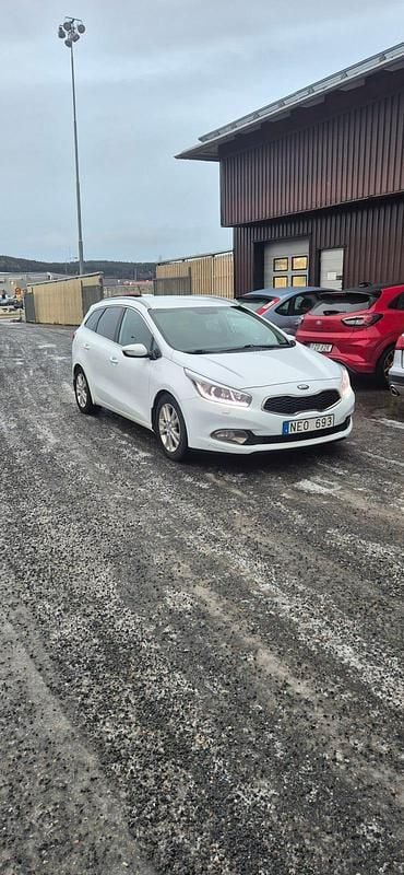 Begagnad 2013 Kia Ceed Sportswagon Kombi | 50 000 kr (Marknadspris) - Bild 1/4