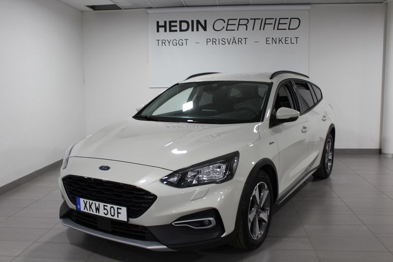 Vit Begagnad 2020 Ford Focus Active Kombi | 199 000 kr (Marknadspris) - Bild 1/4