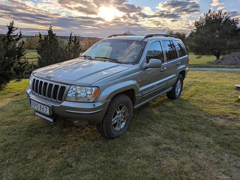 Grå Begagnad 2000 Jeep Grand Cherokee SUV | 33 000 kr - Bild 1/4