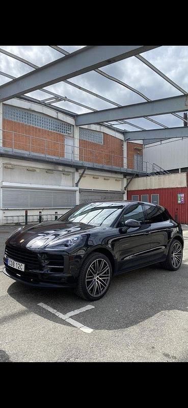 Svart Begagnad 2019 Porsche Macan SUV | 520 000 kr (Lite dyr) - Bild 1/4