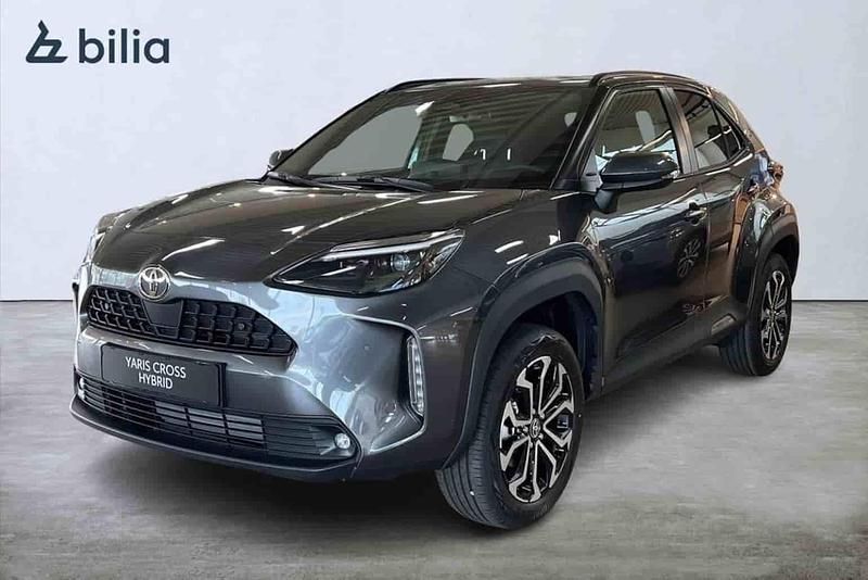 Grå Ny 2025 Toyota Yaris Cross SUV | 343 800 kr - Bild 1/1