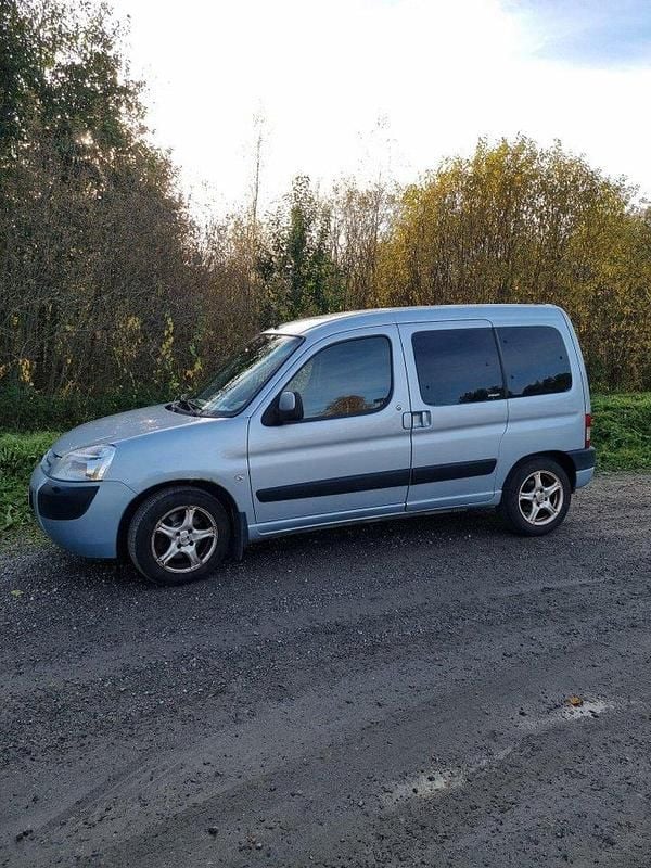Blå Begagnad 2008 Citroën Berlingo Minibuss | 35 000 kr (Bra pris) - Bild 1/4