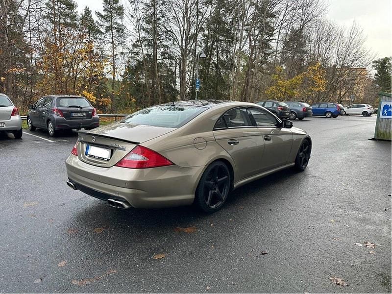 Begagnad 2009 Mercedes CLS63 AMG AMG Sportkupé | 235 000 kr - Bild 1/4